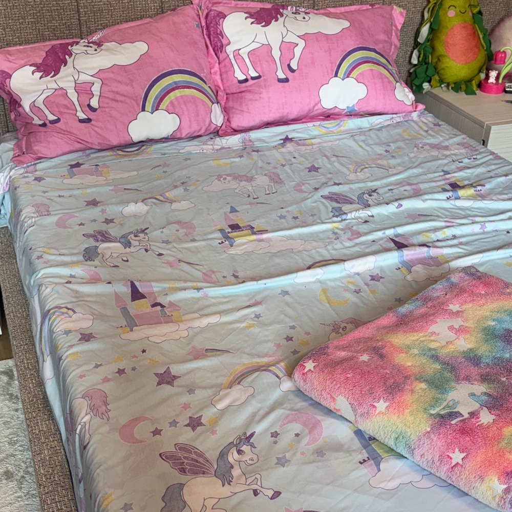 Whimsical Unicorn Bedding Set - Pink and Purple